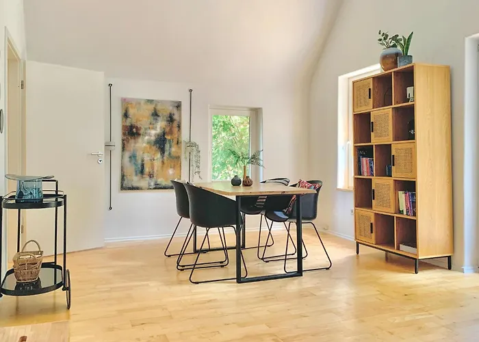 Stunning In With Kitchen Holiday home *